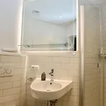Otel Haus Moenchgut 3*