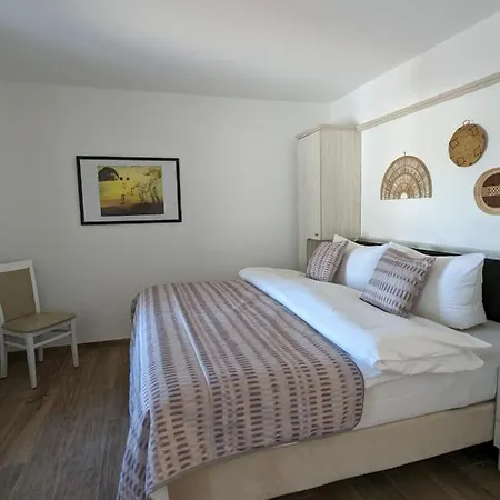 Haus Moenchgut Hotell